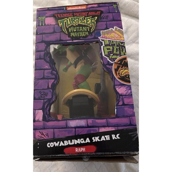 Teenage Mutant Ninja Turtles Cowabunga Skate 12.6” RC Raph with Remote Control - Picture 3 of 7